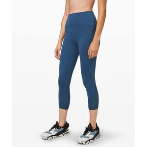 Lululemon High Rise Wunder‎ Under Flocked Everlux Crop Code Blue Leggings Size 4